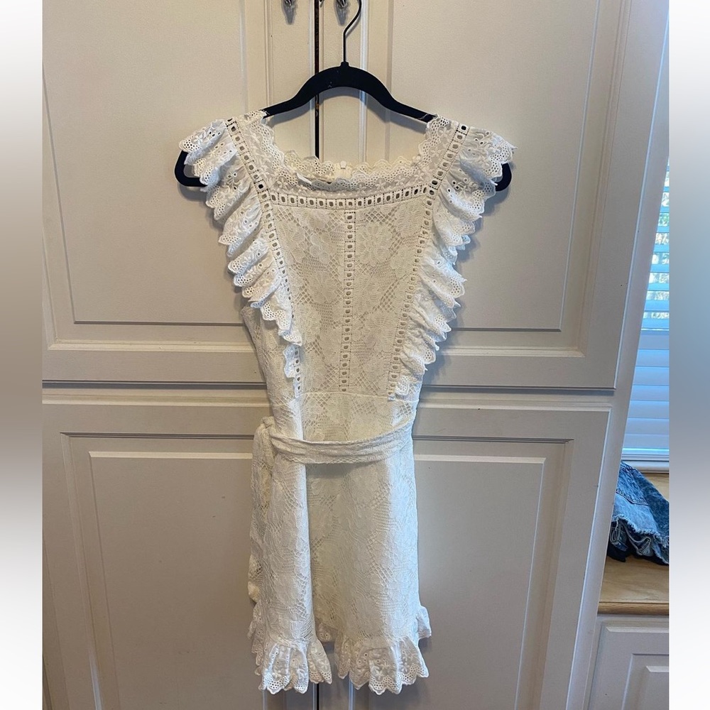 selfie leslie white dress